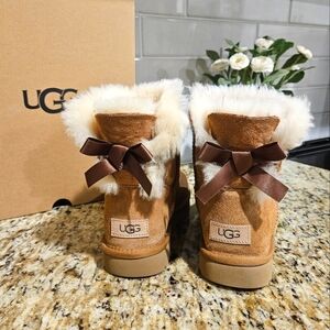 UGG Bailey Bow II Boot, Size: 7, Chestnut